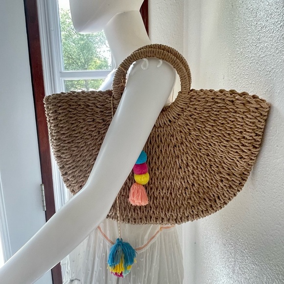 Amazon boho woven straw tote bag - Picture 3 of 8